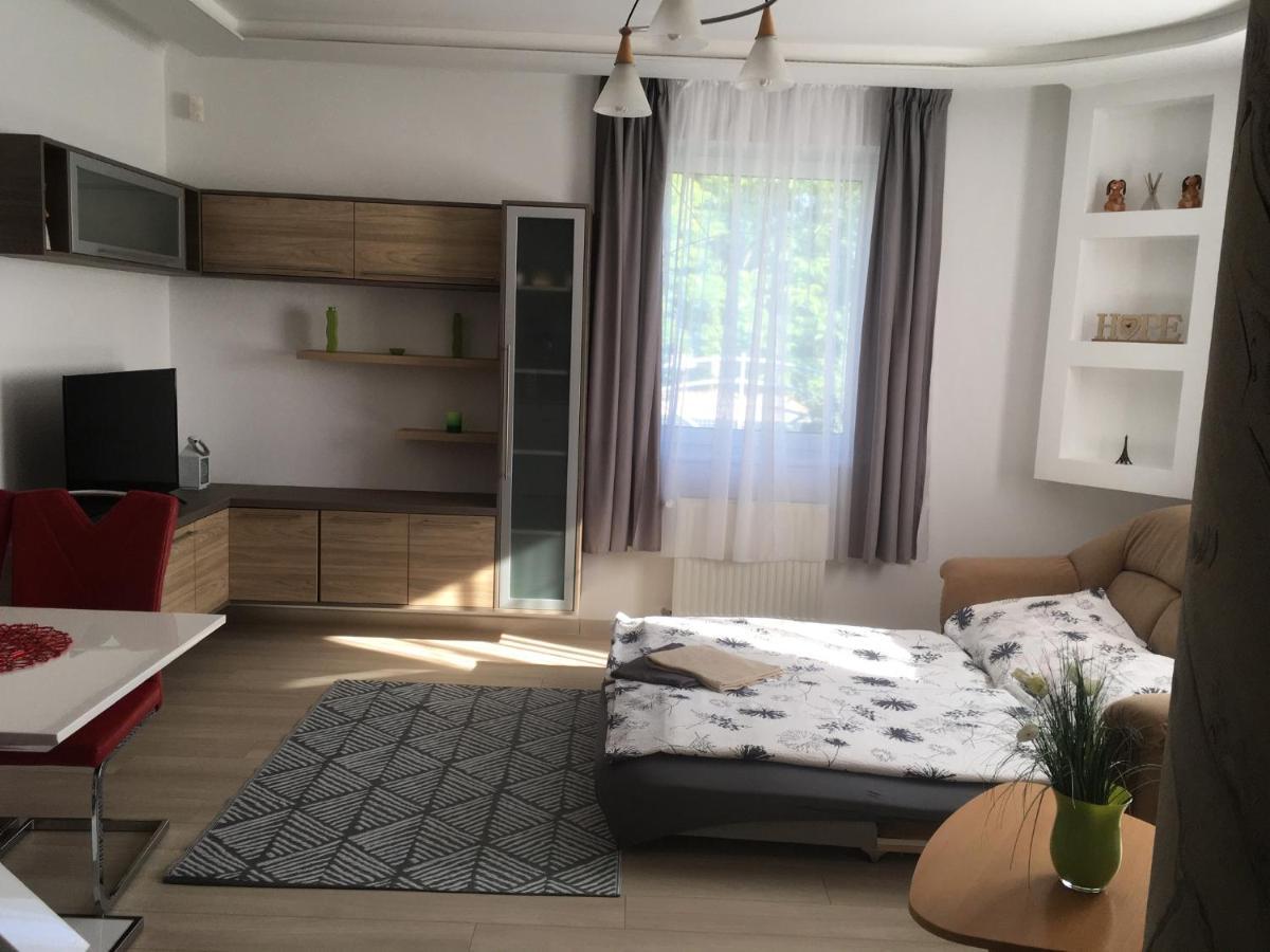 Szabo Vendeghaz Zamardi Villa Ngoại thất bức ảnh